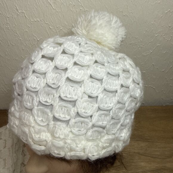 Vintage White Hand Crocheted Winter Beanie Pom & Scarf Set Fringe Made in Japan - Picture 2 of 12